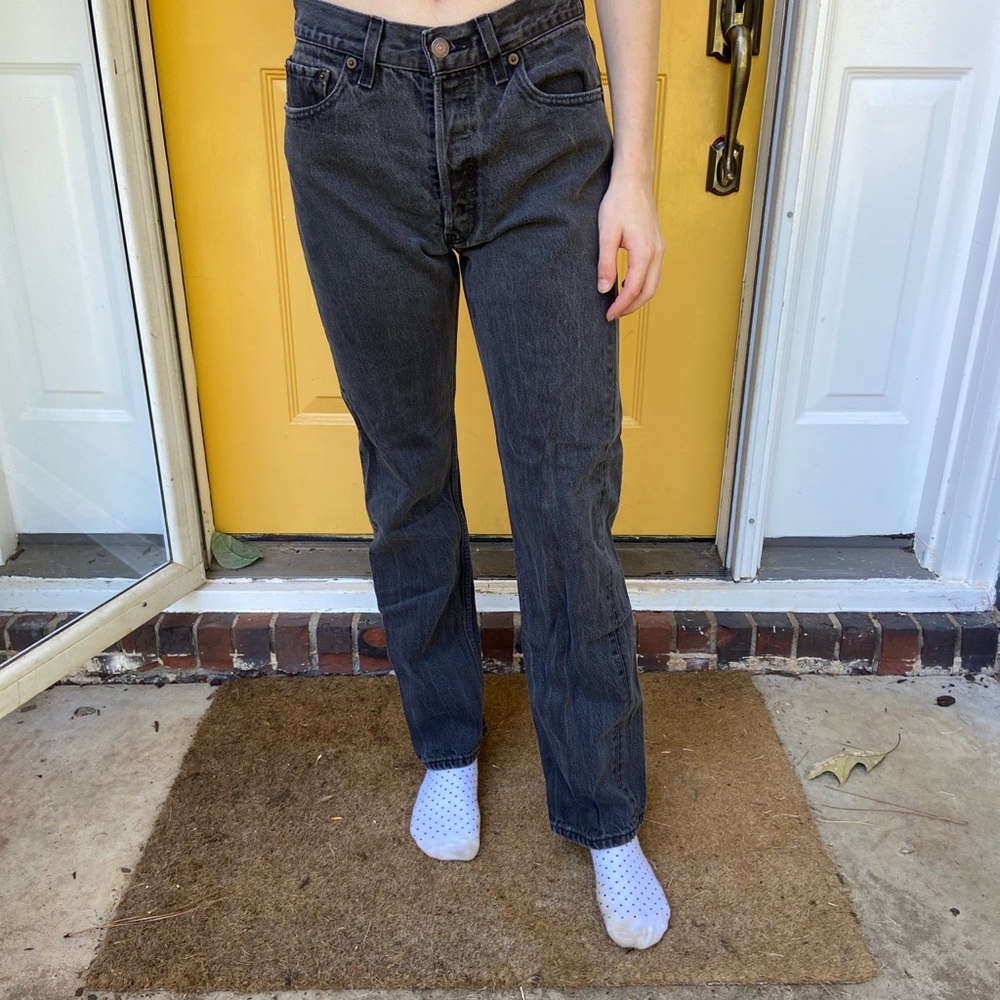 Mid Rise black Levi jeans